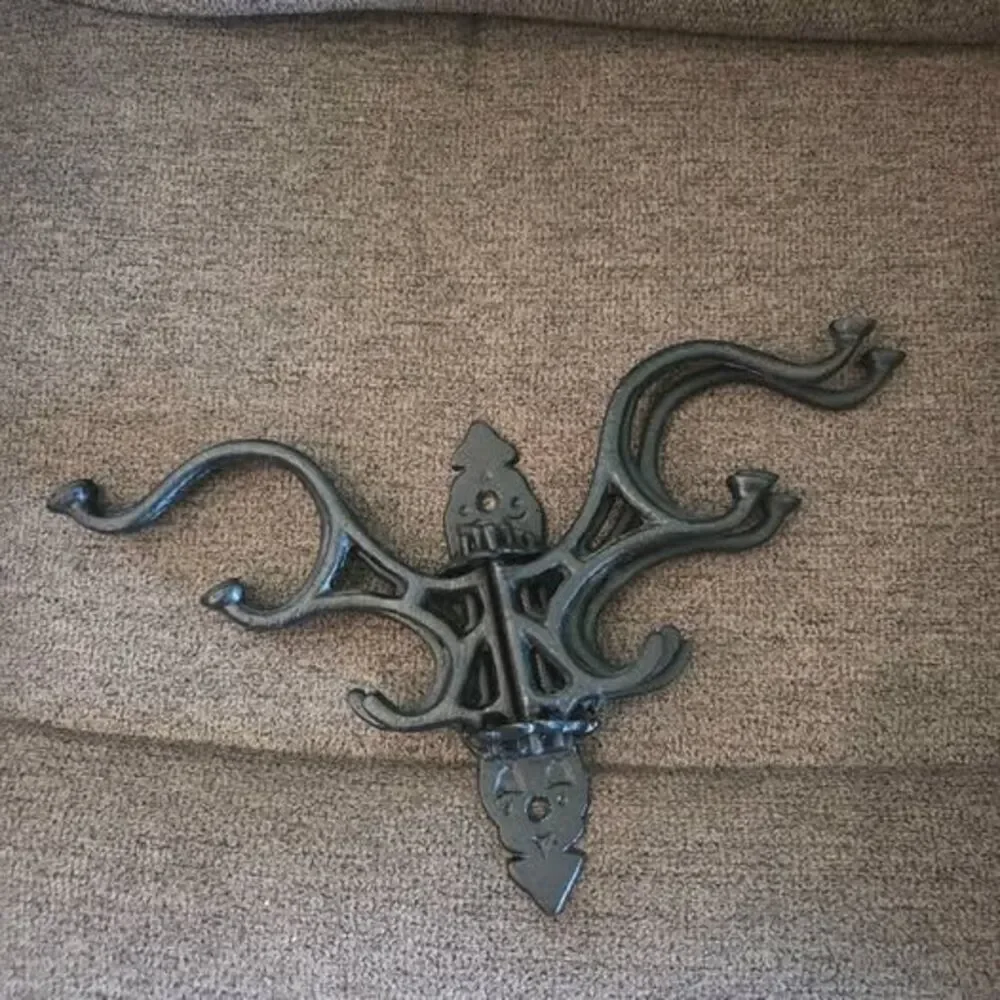 VINTAGE 5 ARM COAT HAT BLACK CAST IRON RACK